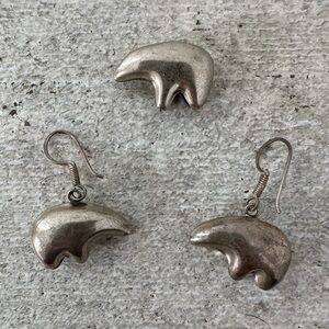 Vintage Cast Sterling Native Bear Fetish Earrings And Necklace Pendant